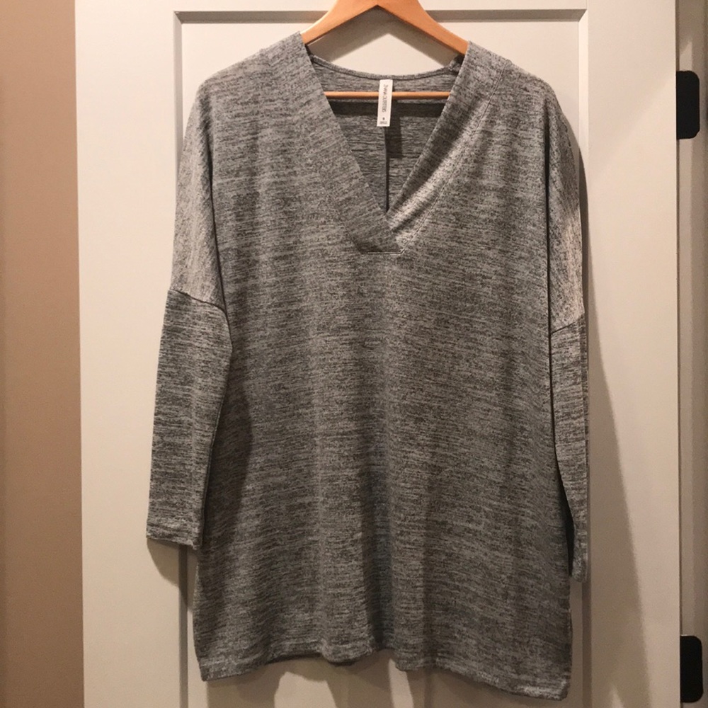 Oversized Zenana top NWOT size Small